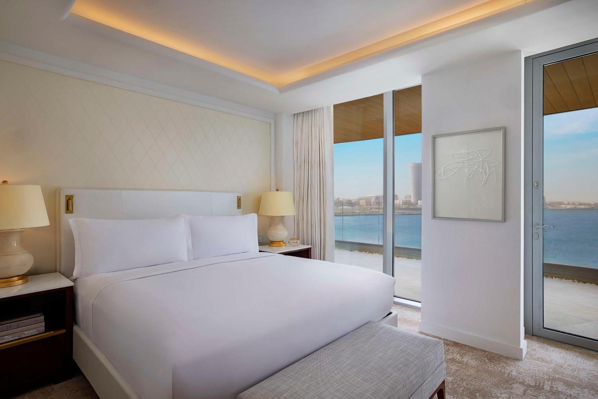 Waldorf Astoria Doha Lusail Екстер'єр фото A bedroom at the hotel