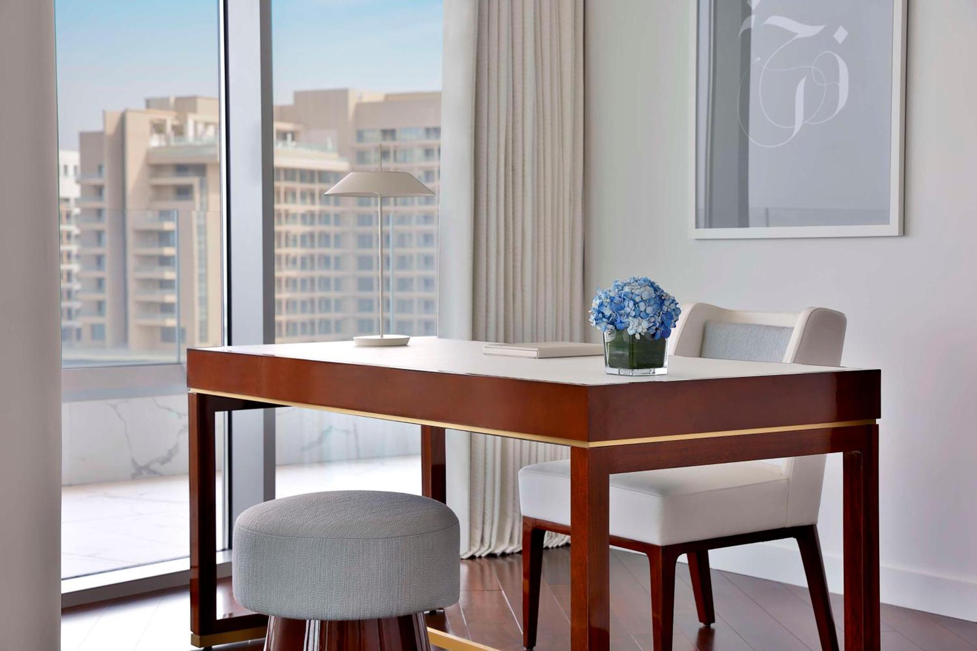Waldorf Astoria Doha Lusail Екстер'єр фото A dining room at the Ritz-Carlton, Tel Aviv