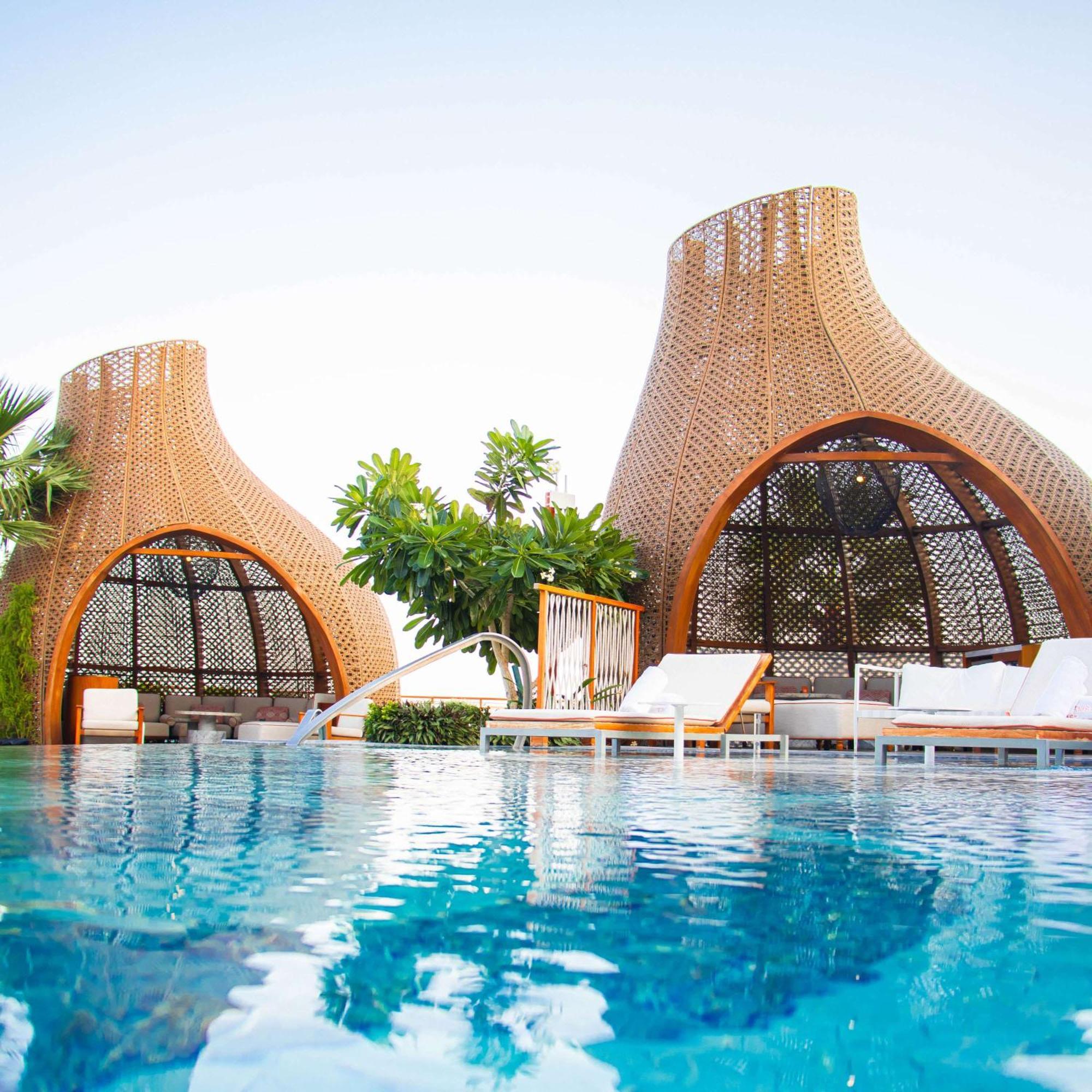 Waldorf Astoria Doha Lusail Екстер'єр фото The pool at the resort